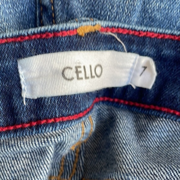 Cello Fringe Hem Straight Leg Cropped Jeans - Picture 5 of 6